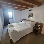 Rural Cachettes * La Salle