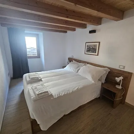 Rural Cachettes * La Salle