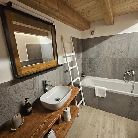 Rural Cachettes Apartment La Salle