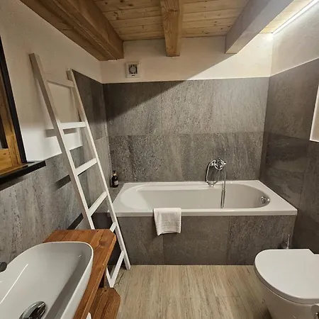 Rural Cachettes Apartment La Salle