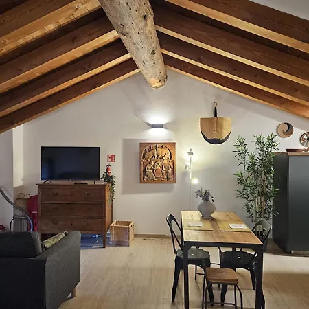 Rural Cachettes Apartment La Salle