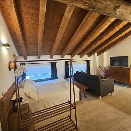 Rural Cachettes Apartment